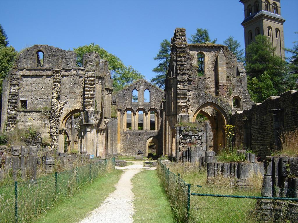 La Ferme Oubliee Villa Paliseul Luaran gambar